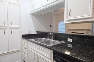 505 W 18th St, Austin, TX 78701 - Photo 5