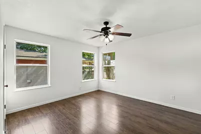 904 Kirk Street, Taylor, TX 76574 - Photo 13