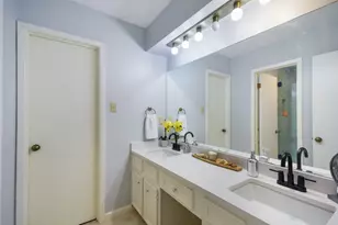 6304 Whitemarsh Valley Walk, Austin, TX 78746 - Photo 25