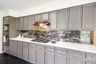 6304 Whitemarsh Valley Walk, Austin, TX 78746 - Photo 17