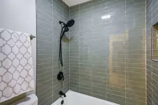6304 Whitemarsh Valley Walk, Austin, TX 78746 - Photo 31