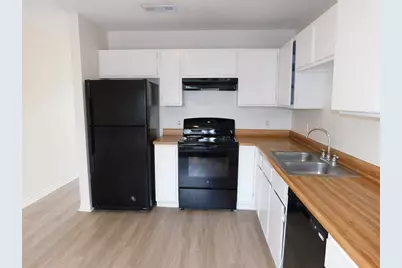 1002 Southwalk Street #D, Georgetown, TX 78626 - Photo 3