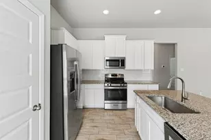 120 Lyndon Dr, San Marcos, TX 78666 - Photo 11
