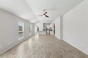 120 Lyndon Dr, San Marcos, TX 78666 - Photo 7