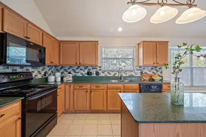 105 Mattingly Street, Hutto, TX 78634 - Photo 11