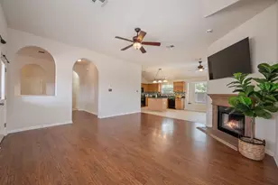 105 Mattingly St, Hutto, TX 78634 - Photo 7