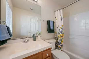 105 Mattingly St, Hutto, TX 78634 - Photo 25