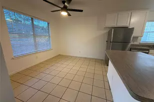 103 N Mockingbird Cir, Cedar Creek, TX 78612 - Photo 5