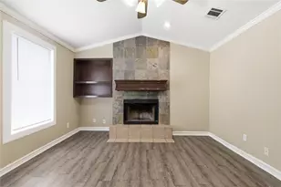 915 Vargas Rd, Austin, TX 78741 - Photo 3