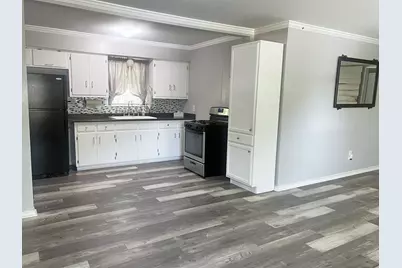 409 Oscar Street, Taylor, TX 76574 - Photo 3