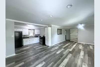 409 Oscar Street, Taylor, TX 76574 - Photo 1