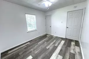 409 Oscar St, Taylor, TX 76574 - Photo 9