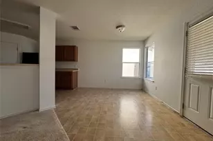 18420 Wind Tree Ln, Elgin, TX 78621 - Photo 5