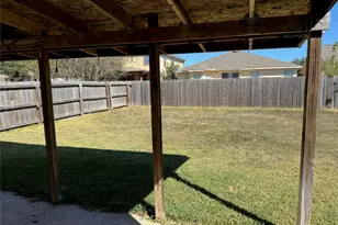 18420 Wind Tree Ln, Elgin, TX 78621 - Photo 13