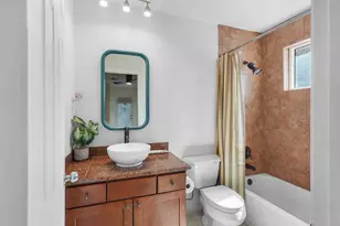 2011 Meadowridge Dr, Austin, TX 78704 - Photo 17