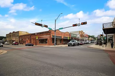 221 Kahana Lane, Bastrop, TX 78602 - Photo 5