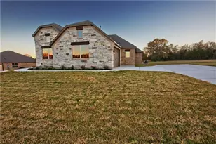 337 Chisholm Trail, Bastrop, TX 78602 - Photo 3