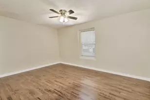 1704 E M. Franklin Ave, Austin, TX 78721 - Photo 15