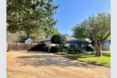 1113 Hackberry Drive, Marble Falls, TX 78654 - Photo 17
