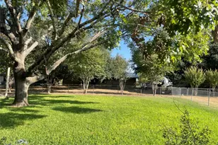 1113 Hackberry Dr, Marble Falls, TX 78654 - Photo 19