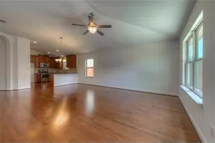 10721 Dinah Dr, Austin, TX 78748 - Photo 13