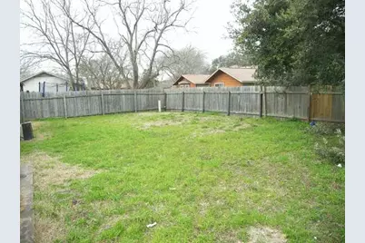 10108 Woodland Village Drive, Austin, TX 78750 - Photo 9
