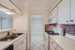 7920 Rockwood Ln, Austin, TX 78757 - Photo 7