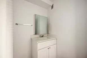 306 E 30th St, Austin, TX 78705 - Photo 9