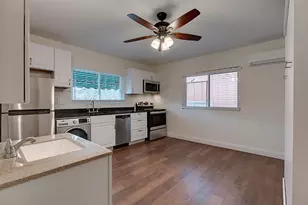 306 E 30th St, Austin, TX 78705 - Photo 5