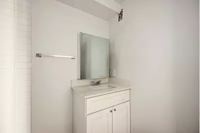 306 E 30th Street #106, Austin, TX 78705 - Photo 9