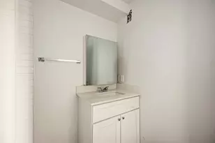 306 E 30th St, Austin, TX 78705 - Photo 9