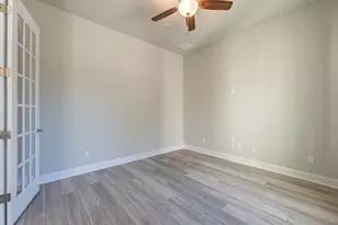 205 Barefoot Park Ln, Georgetown, TX 78628 - Photo 15