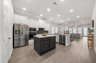 204 Blf Crk Ln, Georgetown, TX 78628 - Photo 3