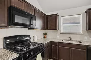 425 Spiny Lizard Ln, San Marcos, TX 78666 - Photo 5