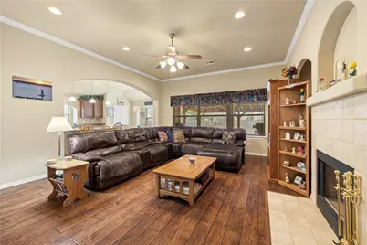 19500 Cheyenne Valley Drive, Round Rock, TX 78664 - Photo 3