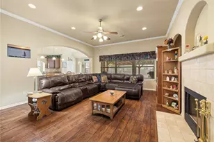 19500 Cheyenne Valley Dr, Round Rock, TX 78664 - Photo 3