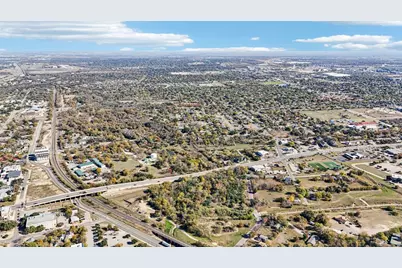 131 W Nash Street, Round Rock, TX 78664 - Photo 13