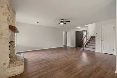 8905 Bridgewood Trail, Austin, TX 78729 - Photo 7