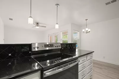 2600 Penny Lane Lane #211, Austin, TX 78757 - Photo 5