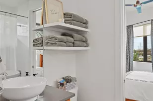909 W Johanna St, Austin, TX 78704 - Photo 17