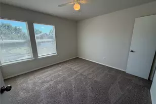 305 Edgewood Cove, Leander, TX 78641 - Photo 11