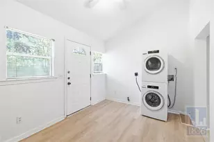 1201 W 40th St, Austin, TX 78756 - Photo 9