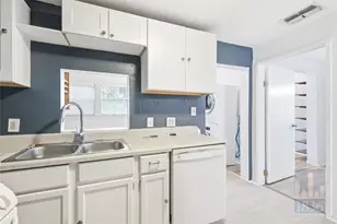 1201 W 40th St, Austin, TX 78756 - Photo 13