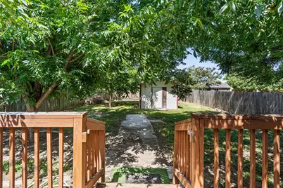 2307 Davis Street, Taylor, TX 76574 - Photo 31