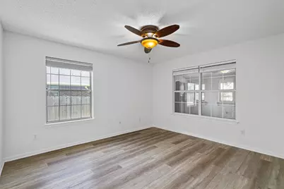 2307 Davis Street, Taylor, TX 76574 - Photo 19