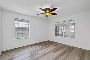 2307 Davis St, Taylor, TX 76574 - Photo 19