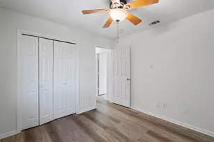 2307 Davis St, Taylor, TX 76574 - Photo 27