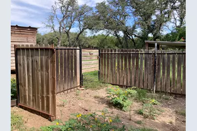 1050 Harmon Hills Road, Dripping Springs, TX 78620 - Photo 23