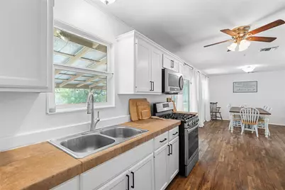 617 Johnson Street, Bertram, TX 78605 - Photo 11