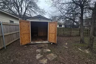 103 Hummingbird Ct, Cedar Creek, TX 78612 - Photo 21